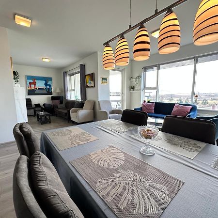 Modern 2 Bedroom Apartment In Kopavogur Reykjavík Exteriör bild