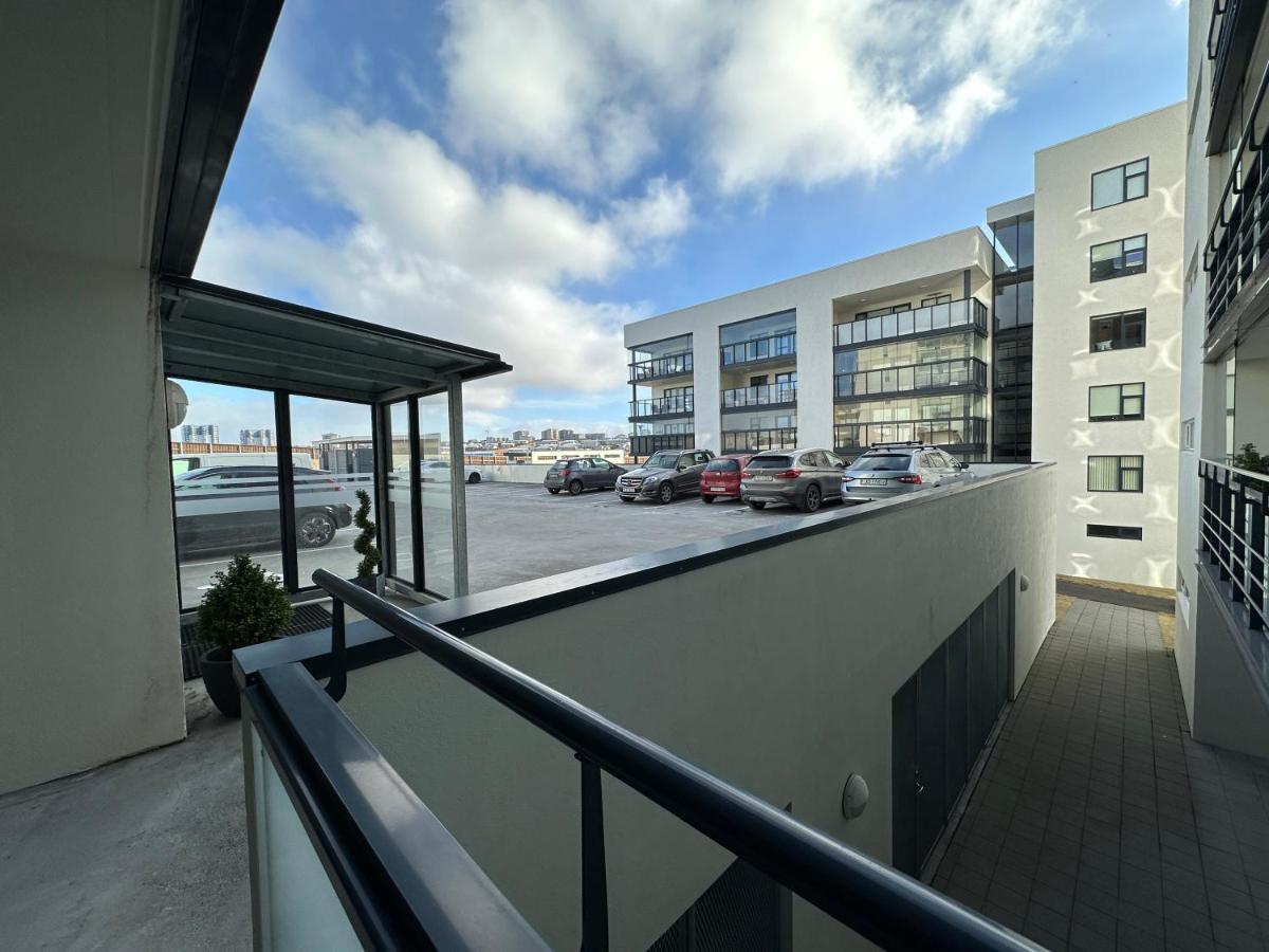 Modern 2 Bedroom Apartment In Kopavogur Reykjavík Exteriör bild