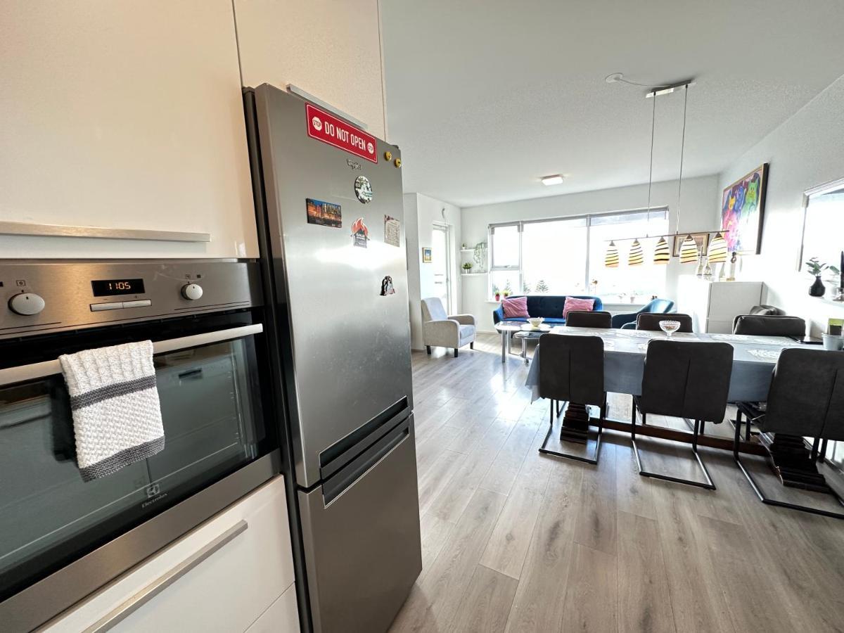 Modern 2 Bedroom Apartment In Kopavogur Reykjavík Exteriör bild