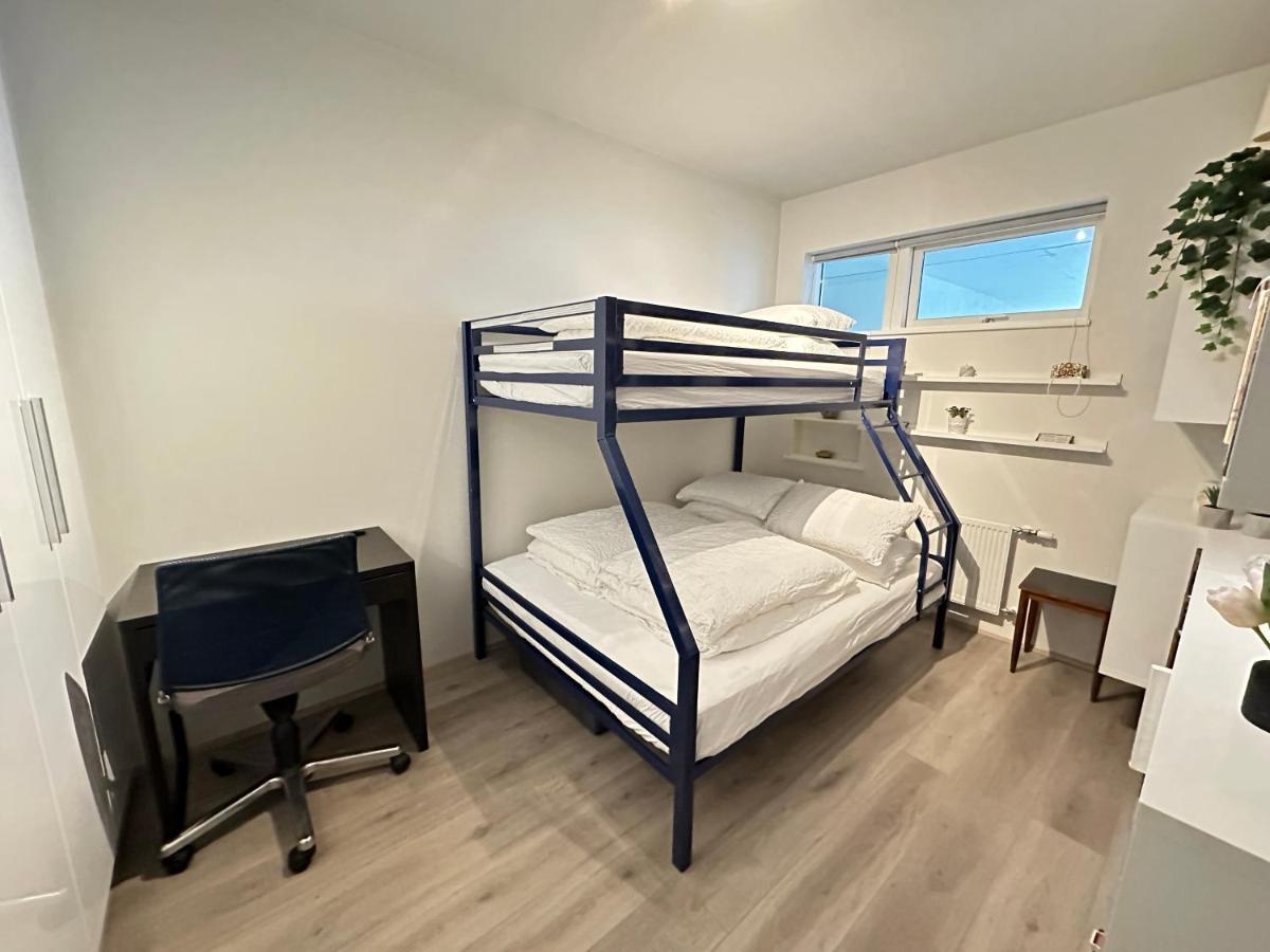 Modern 2 Bedroom Apartment In Kopavogur Reykjavík Exteriör bild